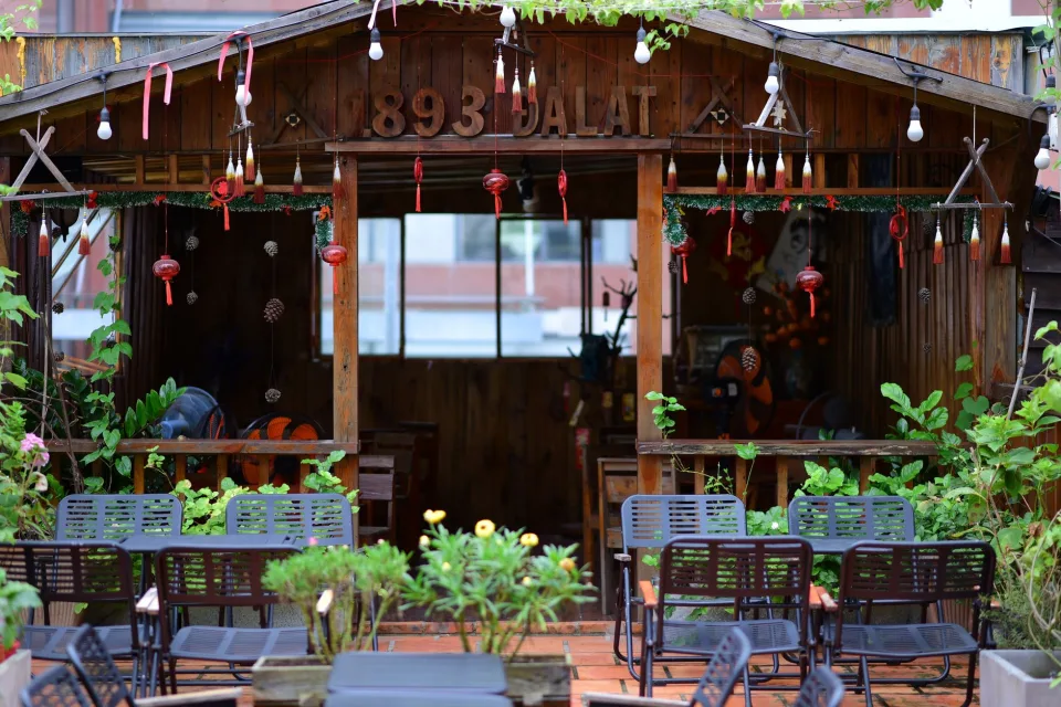 Hình ảnh tại Nhà Nghỉ Huyền Long 1